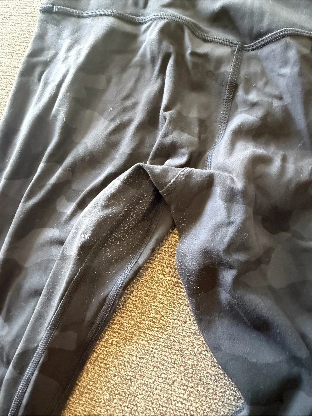 lululemon athletica Black Camo High-Rise Leggings size 8 23in!!!!